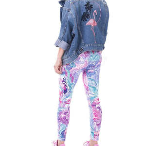 Leggings pour femmes au design unique, en stock, qualité supérieure, fabriqués dans des matériaux de qualité supérieure, meilleure qualité, vente en gros OEM - Product Image 5