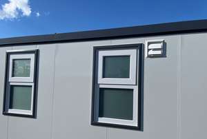 Bloque de Alojamiento de 2 Habitaciones y 6 m, Acero Duradero, Madera y Metal con Panel Sándwich EPS, Cochera para Restaurante, Dormitorio, Bar o Puesto de Venta - Product Image 3