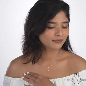 Collar de Zirconia con Colgante Chandra, Regalo para Ella, Gema Deslumbrante en una Cadena Encantadora - Product Image 2