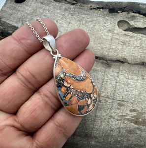 Exquisito colgante de piedras preciosas de jaspe Maligano Natural hecho a mano, joyería única y colorida para cada ocasión - Product Image 4