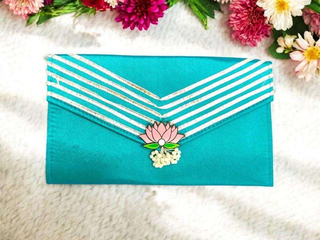 นกยูงสีฟ้า