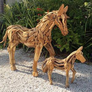 Figura de Caballo Hecha a Mano en Madera Maciza, Tallada en Raíz de Teca, Escultura Animal de Arte Popular para Decoración del Hogar - Product Image 3