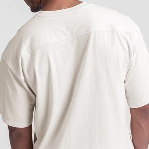 เสื้อยืดโอเวอร์ไซส์ทรงสปอร์ตสำหรับผู้ชาย น้ำหนัก 350 แกรม ผ้าคอตตอน 100% ทรงบ็อกซี่ ไหล่ตก แห้งเร็ว ระบายอากาศดี ขายส่ง - Product Image 3