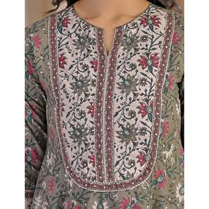 Robe Anarkali en coton imprimé à la main vert-gris, style ethnique indien pakistanais, avec dupatta cousu, sari - Product Image 2