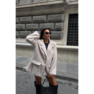 เสื้อแจ็คเก็ตผู้หญิงสีเบจ ผ้าอัลปาก้าแคชเมียร์ ทรงบอยเฟรนด์ - Product Image 5