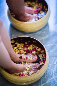 Bain de pieds en bambou naturel Premium pour spa - Product Image 4