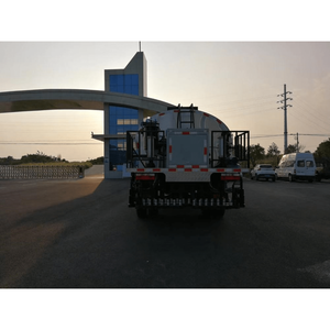 Camion-citerne à bitume Dongfeng 4x2 6000L, nouveau, transmission manuelle, norme d'émission Euro 5, Exw Chine - Product Image 3