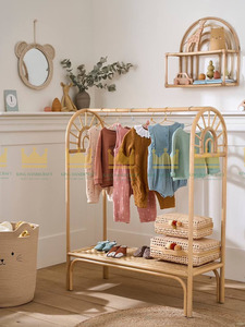 Gran oferta en Vietnam, decoración de armario para habitación de niños, estante de ropa de ratán, estantes pequeños para colgar ropa de bebé para niños - Product Image 4
