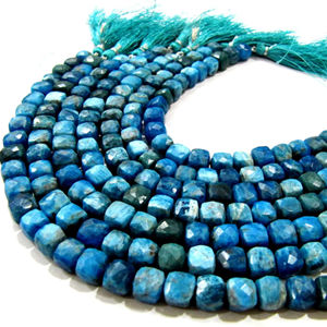 Cuentas de piedra de apatita azul neón natural Forma de caja de cubo 3D Briolette 6mm a 8mm Hebras 8 pulgadas de largo - Product Image 1