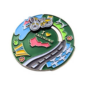 Insignia de metal móvil Pin de solapa personalizado Pasadores de esmalte suave deslizante - Product Image 5