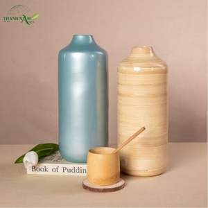 Vase de table en bambou enroulé, matériau naturel écologique avec durabilité pour les intérieurs modernes - Product Image 1