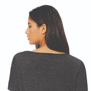 เสื้อยืดคอวีสำหรับผู้หญิงเสื้อแนวสตรีทผ้าคอตตอนแห้งเร็วระบายอากาศได้ดีแขนสั้นน้ำหนักเบาออกแบบโลโก้ได้ตามต้องการ - Product Image 6