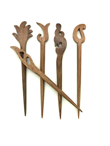 Horquillas de madera sostenible hechas a mano Pin de madera elegante personalizado con artesanía única Horquillas de metal simples - Product Image 2