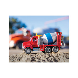 Camión mezclador de concreto de 8 metros cúbicos de alta calidad con componentes de motor y núcleo de motor incluidos - Product Image 4