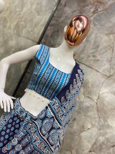 MAGNIFIQUE NAVRATRI CHOLI AVEC DENTELLE IMPRIMÉE ET KODI AVEC DUPATTA - Product Image 6