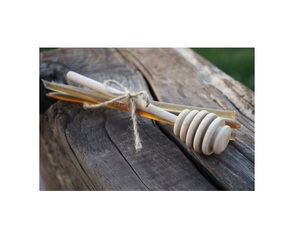Palo de miel de madera moderno hecho a mano respetuoso con el medio ambiente para esparcir miel y jarabes en pan y postres botella y caja - Product Image 3