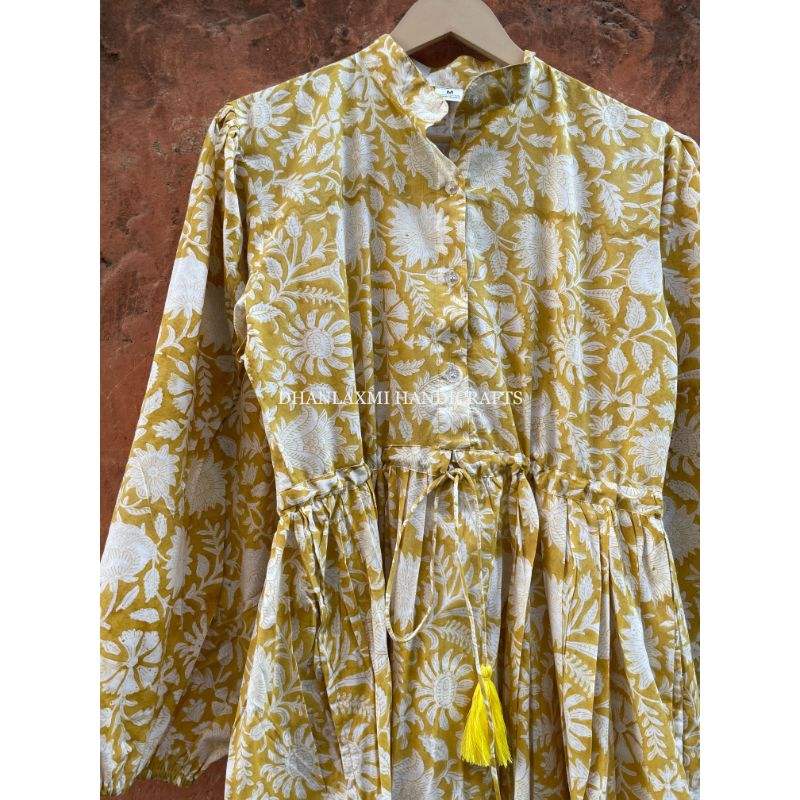 สีน้ำตาล