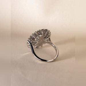 Anillo de Halo con Diamantes Ovalados en Oferta, Oro de 10K, 14K, 18K, Plata, Platino, Joyería Fina, Regalo de Compromiso o Aniversario - Product Image 2