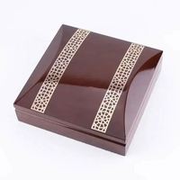 Boîte d'expédition en bois personnalisée et imprimée pour dattes et fruits confits rectangulaires, vente en gros, saison Jeddah KSA, expédition rapide