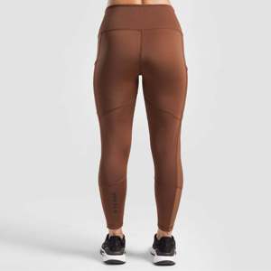 Leggings Capri Confortables (Marron) XS XXS en Nylon/Spandex Respirant avec Bande Latérale, Conçus pour l'Entraînement des Femmes, Pakistan - Product Image 2