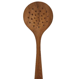 Usine vietnamienne unique de cuillères en bois fabriquées à partir de coquilles de noix de coco pour le mélange de sels de spa de luxe et les articles de toilette pour les hôtels de luxe. - Product Image 1