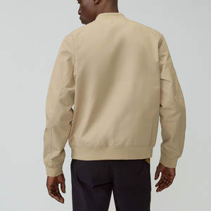 Chaqueta de bombardero para hombre con ribete de piel sintética y diseño de borde urbano Chaqueta de bombardero de moda para hombre con logotipo bordado - Product Image 3