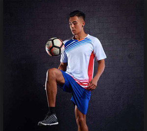 ชุดฟุตบอลแบบกำหนดเองปี 2026 สวมใส่สบาย ระบายอากาศได้ดี ซับเหงื่อ สำหรับทีม - Product Image 3