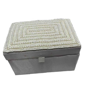 Boîte à bijoux élégante en verre faite à la main avec détail de perle pour la décoration de cadeau d'organisateur de vanité par glowin fashion - Product Image 4