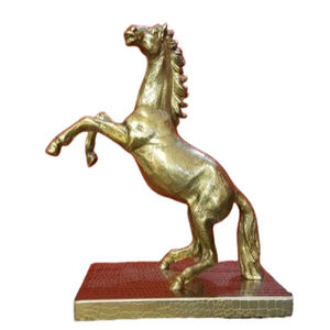 Vente en Gros Art Déco Design Cheval Statue Métallique Objet Saut Décoratif - Product Image 1