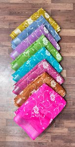 Saree en coton imprimé coupé 6 mètres de tissu lilen utiliser un saree - Product Image 2