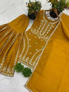 Top avec Gharara & Dupatta Heavy Party Festival Wear Faux Georgette Top et Gharara Set Heavy Sequence Broderie & Perles Work - Product Image 4