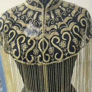 Design classique perlé à la main Poncho Style haut femmes filles portant élégant haut ponchos lourds pour les fêtes - Product Image 1