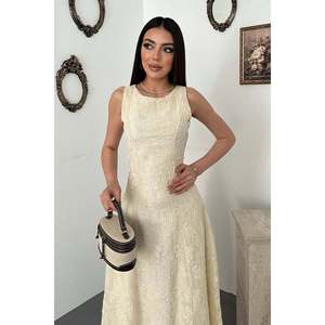 Robe longue blanc cassé avec détail en forme de coupelle. - Ecru - Product Image 2