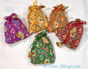 Patola Print Potli Batwa Bag 5x7Inch | Wedding Shagun Jewellery Pouch Gift | Haldi Mehendi Roka <b>Favour</b> Bags, Mithai Packaging - Product Image 2