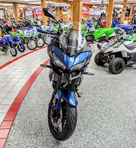 Moto de tourisme 650cc 2026 avec valises latérales et ABS - Product Image 1