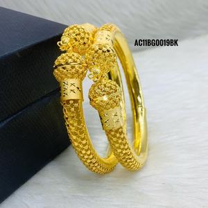 Mujer Nuevo diseño Brazaletes en línea chapado en oro un gramo joyería de moda Colección de brazaletes chapados en oro para mujeres - Product Image 1