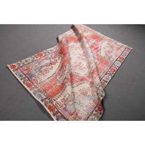 Tapis turc vintage de 4,2 x 6,8 pieds, tapis en laine rouge Ikat - Product Image 4