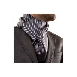 Écharpe double face avec motif en treillis gris blanc Écharpe double face de style traditionnel - Product Image 1