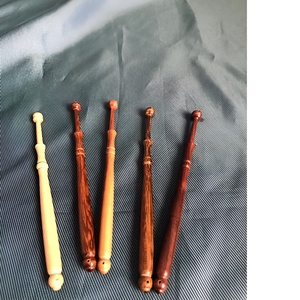 Outil de tissage artisanal en bois pour bricolage élégant Canette en bois Tissage en dentelle Bobines de tapisserie en dentelle en bois - Product Image 1