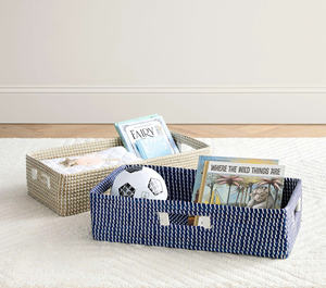 Bandeja de Almacenamiento Tejida en Dos Tonos Azul y Blanco, Cesta Rectangular de Ratán para Libros con Asas - Product Image 3