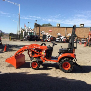 Compre la máquina compacta utilitaria Kubota Mini Loader Tractor de calidad premium con entrega rápida y rendimiento duradero - Product Image 3