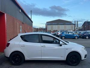 SEAT IBIZA 1.4 16V SE 2011 USADO, Volante a la Izquierda/Derecha - Product Image 2