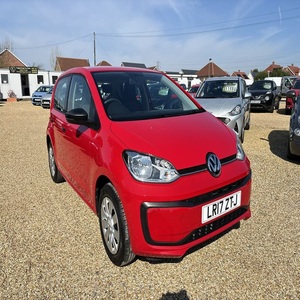 UTILISÉ LHD/RHD 2017 VOLKSWAGEN UP 1.0 TAKE UP 5D - Product Image 1