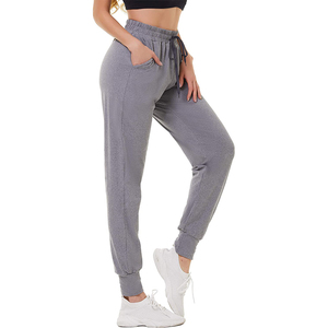 ชุดวิ่งสองสีสำหรับผู้หญิงชุดวอร์มสองชิ้นมีฮู้ดแบบแบนด้านหน้าและกางเกงขายาวออกแบบโลโก้ได้ตามต้องการ - Product Image 6