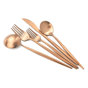 Tough Mayorista Fabricante Directo Más vendido Cubiertos de acero inoxidable Acabado chapado en oro Tenedor Cuchara Cuchillo Juego de cubiertos - Product Image 2