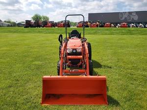 รถแทรกเตอร์ล้อยางมือสอง Kubota LX2620HSD สำหรับงานฟาร์ม พร้อมชิ้นส่วนหลัก เช่น เครื่องยนต์ มอเตอร์ เกียร์ปั๊ม เกียร์บ็อกซ์ - Product Image 4