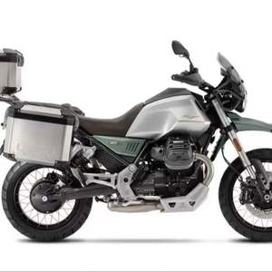 COMPRA LISTA PARA CONDUCIR ÚLTIMAS OFERTAS 2026 - Motocicleta de Turismo Moto Guzzi V85 TT Centenario E5 en Venta - Product Image 1