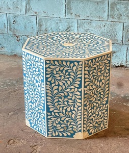 Mesa Auxiliar con Incrustaciones de Hueso a Precio de Fábrica, Mesa Auxiliar Redonda con Diseño Floral Hecha a Mano con Incrustaciones de Hueso en Venta por f s i - Product Image 3