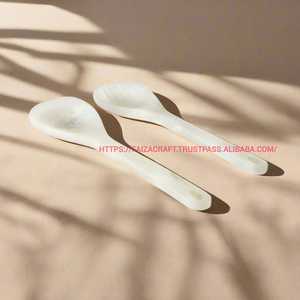 ช้อนเรซิน faizacraft ทำมือสำหรับสลัดเซิร์ฟเวอร์จากอินเดีย - Product Image 1