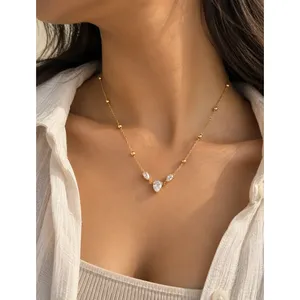 Collier triple station plaqué rhodium avec perles, accents de diamants et de zircons – Chaîne tendance pour fêtes et cadeaux de fiançailles - Product Image 2